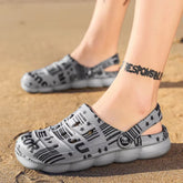 2022 Mens Sandals Womens Mules Summer Non-Slip New Hole Shoes Clogs EVA Garden Shoes Girl Boy Female Beach Flat Male Slippers